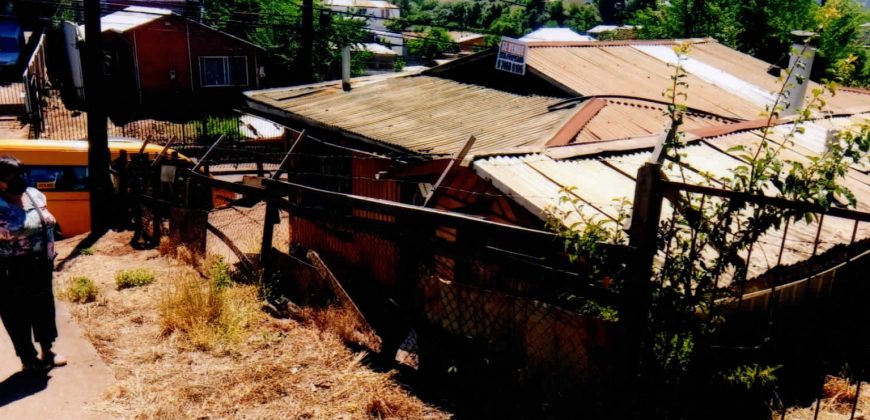 Vende casa antigua, los albañiles 0720 esquina Chivilcan, población Villa Alemana, sector Pedro de Valdivia, Temuco.